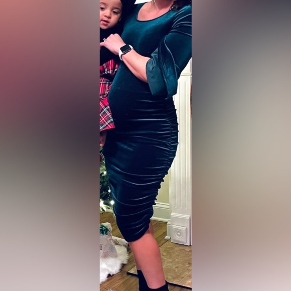 Forest Green Velvet Ruched Bell Sleeve Maternity Dress - Picture 6 of 7